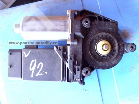 Motorek spouštění okna spolujezdce VW 3B4837752EE 101431-203