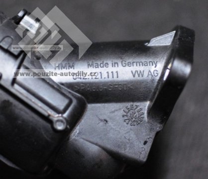 Skříň regulátoru chladící vody, termostat VW 04L121026J