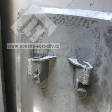 Kryt vzadu sloupku D 7H0853216 vpravo nahoře VW T5 Multivan