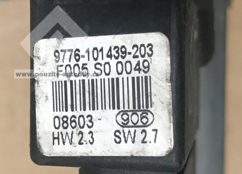 Motor stahování okna vlevo vzadu 1J4959811C VW Bora, Golf IV