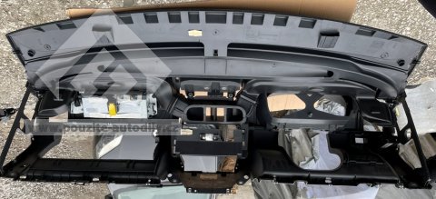 Palubni deska, palubovka 6Q1857001 VW Polo 9N