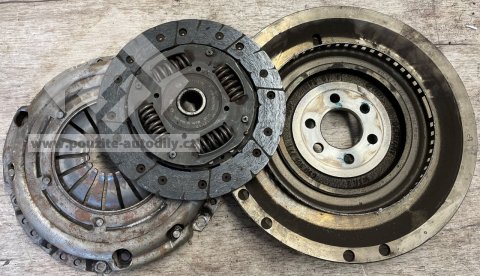 03D105333 spojka 1.2 HTP VW Polo 9N setrvačník, přítlačák