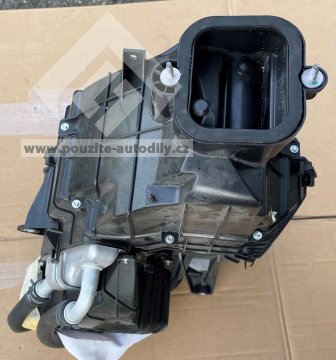 7E0819004E Skříň topení vzadu VW Transportér T5, T6