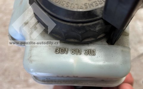 Brzdový válec s nádobkou + Snímač spínače brzdových světel VW Passat B7