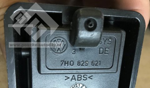 Smyčka 7H0829621 pro výklopné dveře VW Caddy, Transportér T5