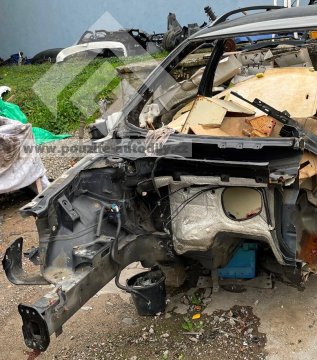 Nosník přední vpravo / pravá přední čtvrtka VW Passat B7 3A