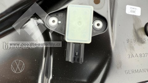 Stahovačka levá přední elektrická 3AA837755 VW Passat B7 3AA