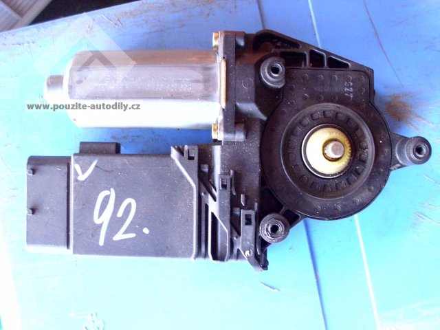 Motorek spouštění okna spolujezdce VW 3B4837752EE 101431-203