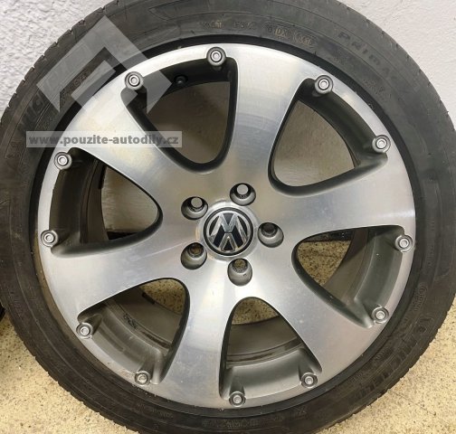 Alu kolo zadní 8J x 17H2 ET37 originál 1T0601025J, pneu Michelin Primacy 3 235/45 R17 97W, VW Touran 1T 07-15